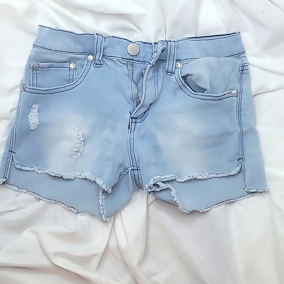 Light blue pinc denim shorts - Picture 1 of 2